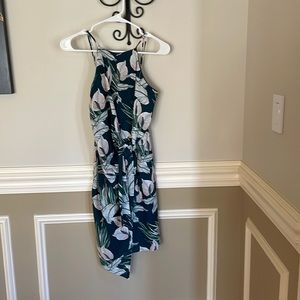 Adelyn Rae dress floral size XS adjustable straps with a knot in front,worn once